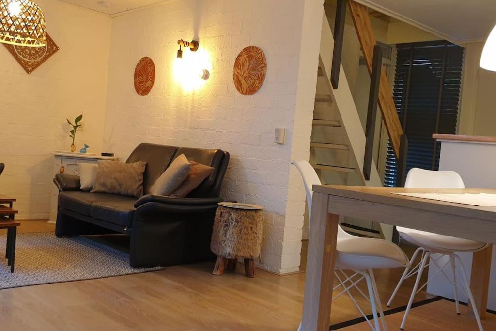 Ervaar Vredige Rust In Deze Charmante Knusse Bungalow Posterholt Eksteriør billede